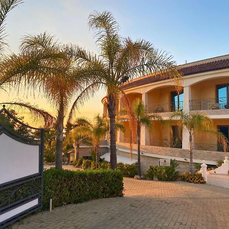 Blu Tropical Resort زامبروني المظهر الخارجي الصورة