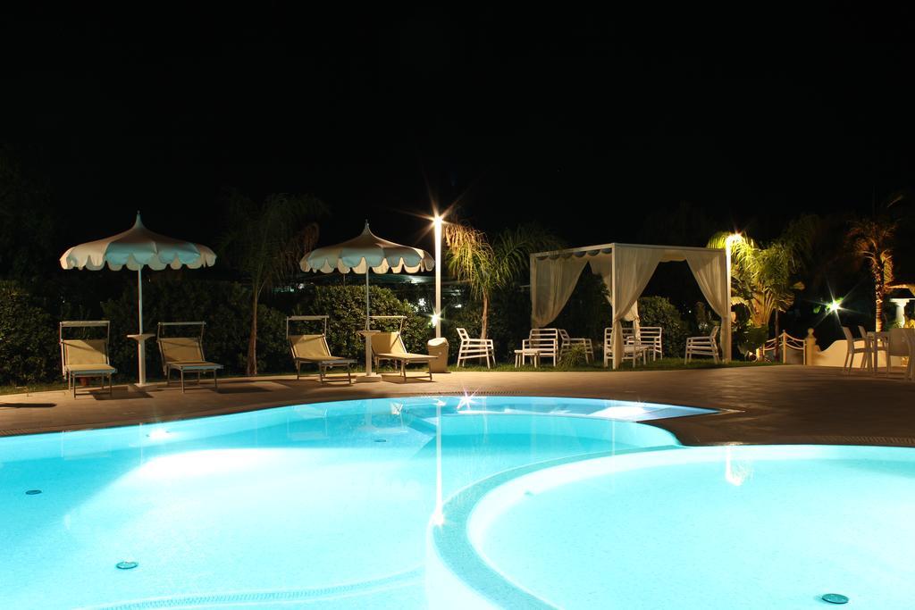 Blu Tropical Resort زامبروني المظهر الخارجي الصورة