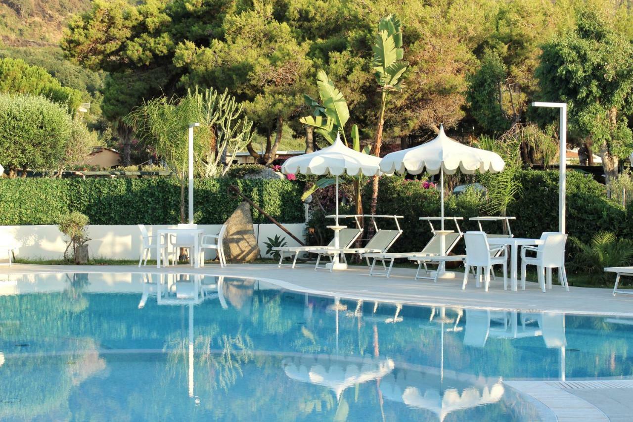 Blu Tropical Resort زامبروني المظهر الخارجي الصورة