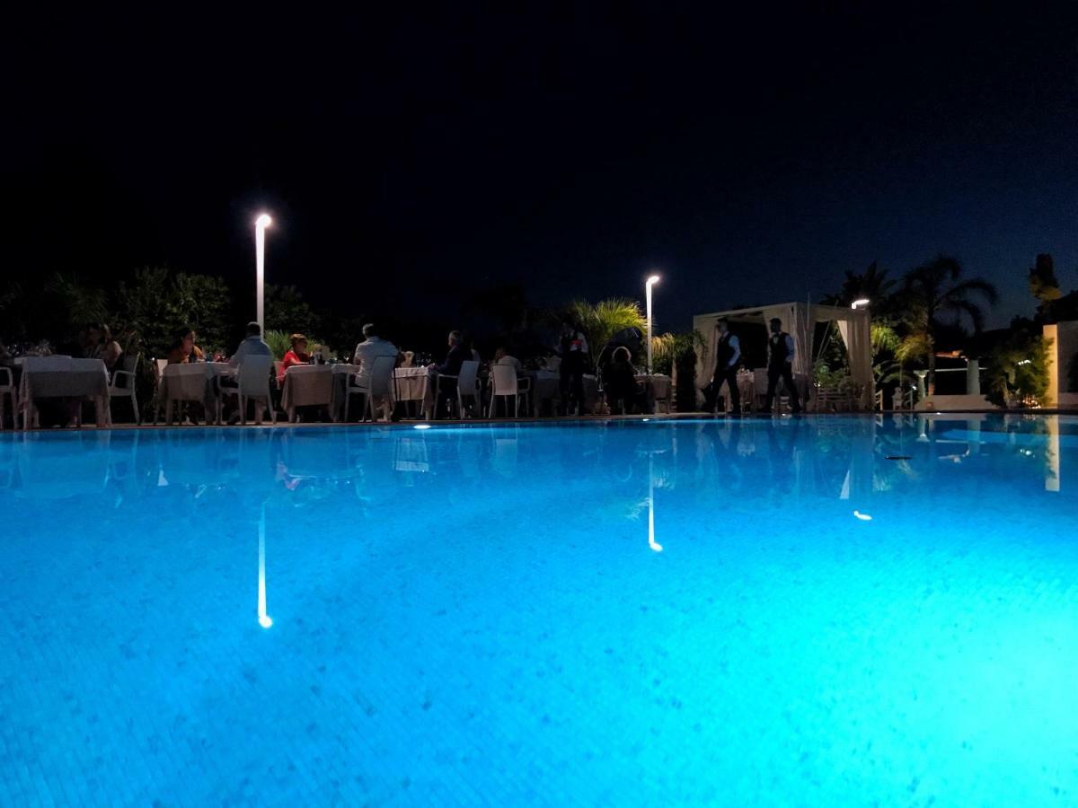 Blu Tropical Resort زامبروني المظهر الخارجي الصورة